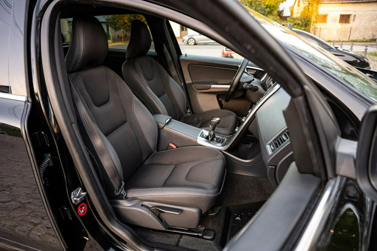 Volvo XC 60 D4 181KM - Webasto - Grzana kierownica - Oryginał - Nowe sprzęgło zdjęcie 22