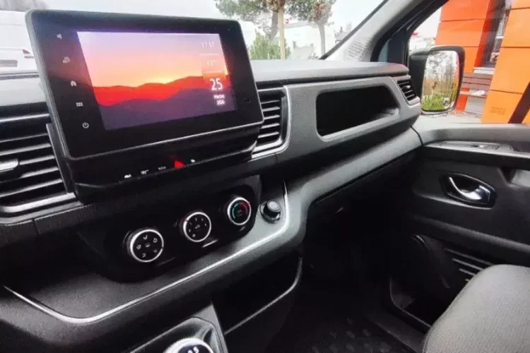 Renault trafic zdjęcie 24