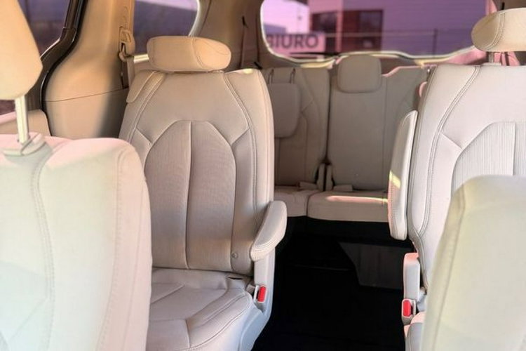 Pacifica Chrysler Pacifica 3.6 benzyna - 2016r. zdjęcie 14