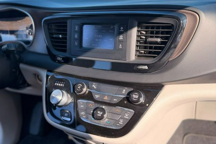 Pacifica Chrysler Pacifica 3.6 benzyna - 2016r. zdjęcie 17