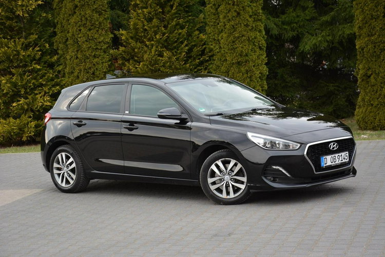 Hyundai i30 Lift Ledy CarPlay Klimatronic Navi Kamera Asystent pasa zdjęcie 10