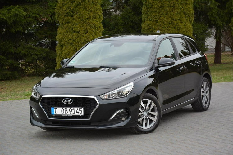 Hyundai i30 Lift Ledy CarPlay Klimatronic Navi Kamera Asystent pasa zdjęcie 2