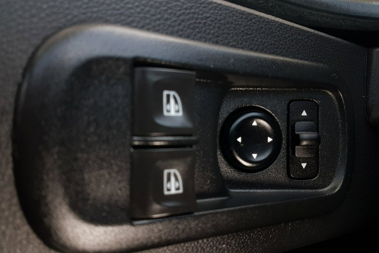 Renault Master KONTENER 8EP 4.22x2.23x2.23 KLIMA 6-BIEGÓW MANUAL KRAJOWY 2.3 DCI zdjęcie 9