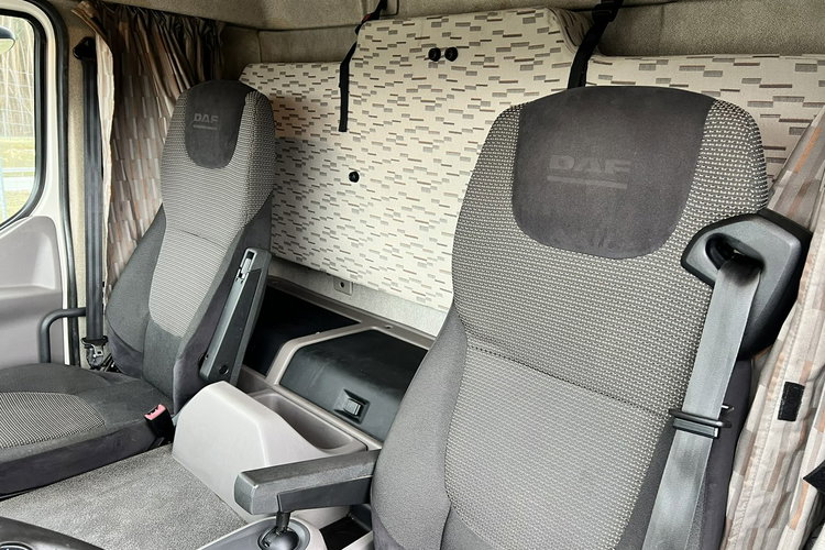 DAF LF 180 Kontener Euro 6 Winda klapa sprowadzony Klima , Poduszki, Aktywny Tempomat , Winda klapa, Euro 6, Sypialka zdjęcie 23