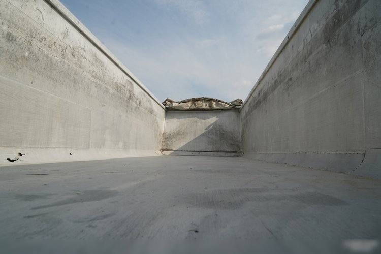 BENALU WYWROTKA / 29 m3 / ALUMINIOWA / OŚ PODNOSZONA / WAGA: 5 000 KG / ALUFELGI  / PLANDEKA ELEKTRYCZNA / SPROWADZONA zdjęcie 14