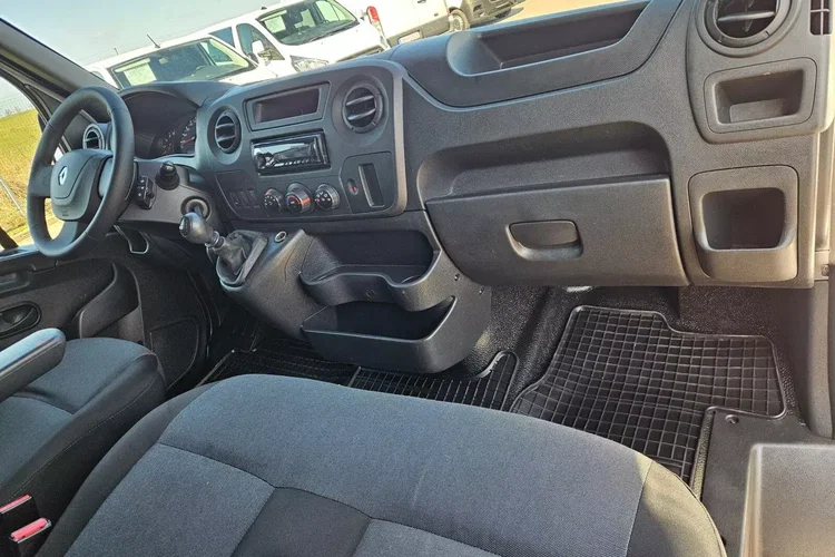 Renault Master Kontener 8 ePAL 69999zł NETTO 2.3 dCi/131KM zdjęcie 28