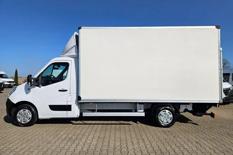 Renault Master Kontener 8 ePAL 69999zł NETTO 2.3 dCi/131KM zdjęcie 8