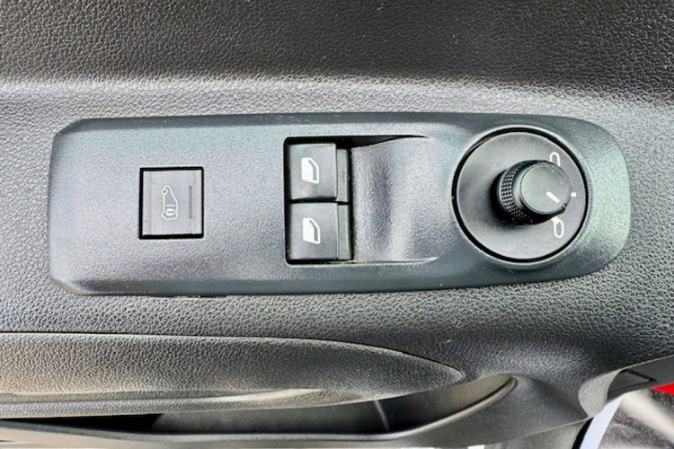 Toyota Proace City SALON PL / CHŁODNIA MROŻNIA -20st.C / DŁUGI / KLIMA / GWARANCJA zdjęcie 16