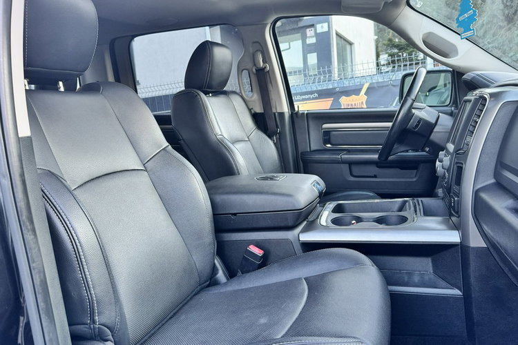Dodge RAM RAM 2018 SPORT 5.7HEMI Kam cofania Wentyle Szyber Alpine Grzana kierow zdjęcie 19