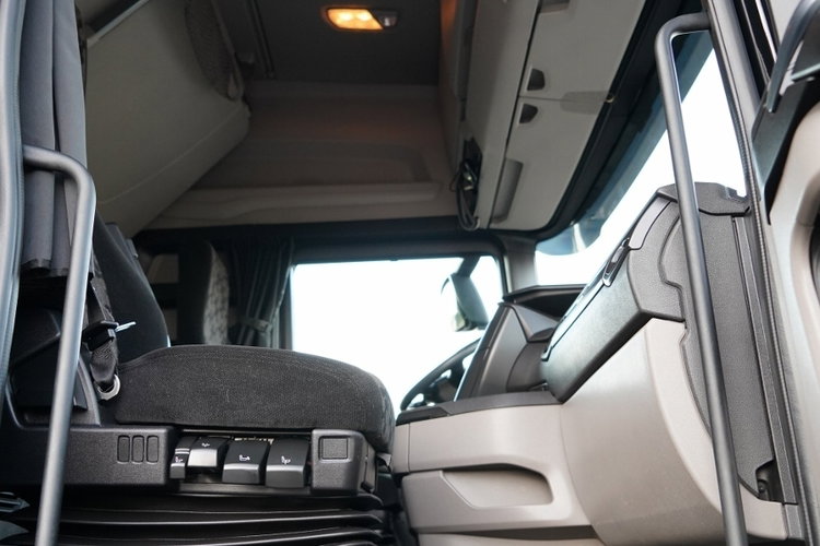 Scania S 500 / RETARDER / LOW DECK / MEGA / BAKI 1 400 L / KLIMA POSTOJOWA / PO ZŁOTYM KONTRAKCIE SERWISOWYM / zdjęcie 36