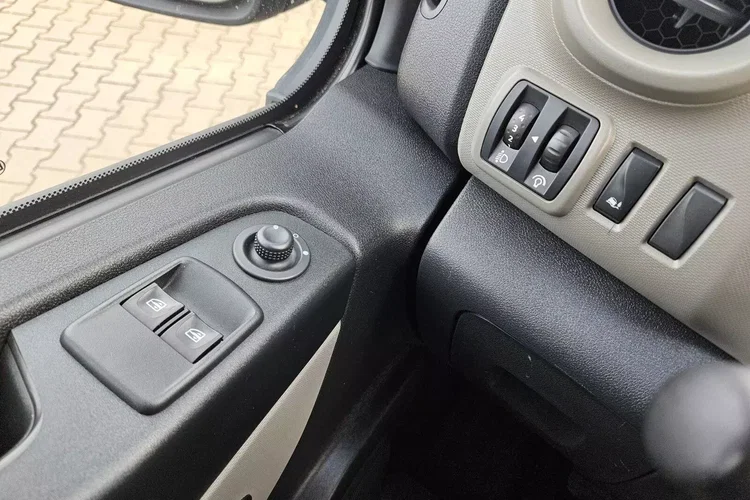 Renault Trafic L2H1 54900zł NETTO 1.6dCi/125KM zdjęcie 21