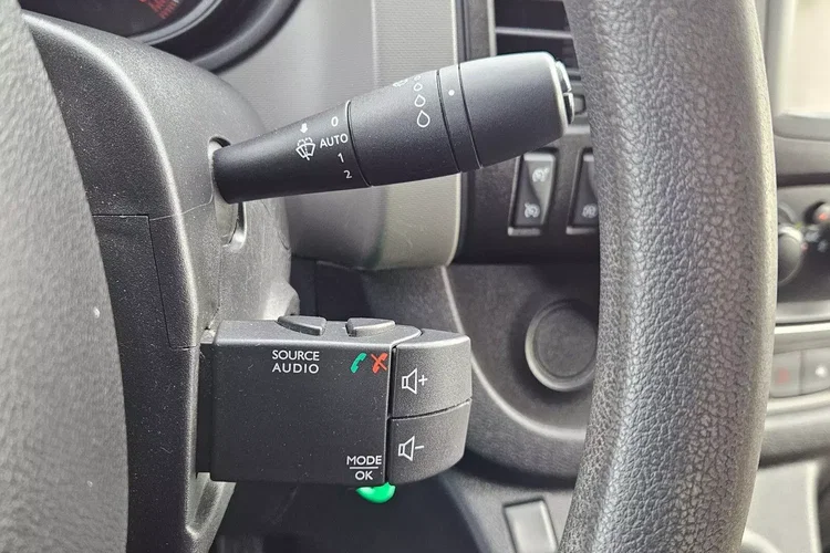 Renault Trafic L2H1 54900zł NETTO 1.6dCi/125KM zdjęcie 24