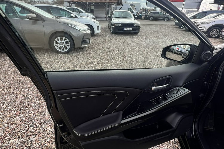 Honda Civic 5DR zdjęcie 10