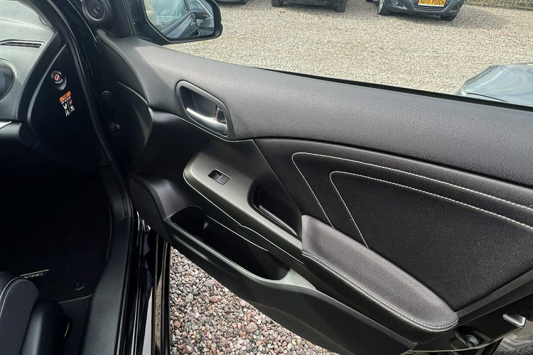 Honda Civic 5DR zdjęcie 22