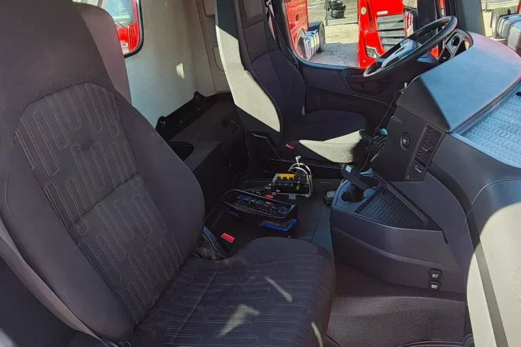 Mercedes AROCS 2645L 6x4 HAKOWIEC+HDS zdjęcie 22