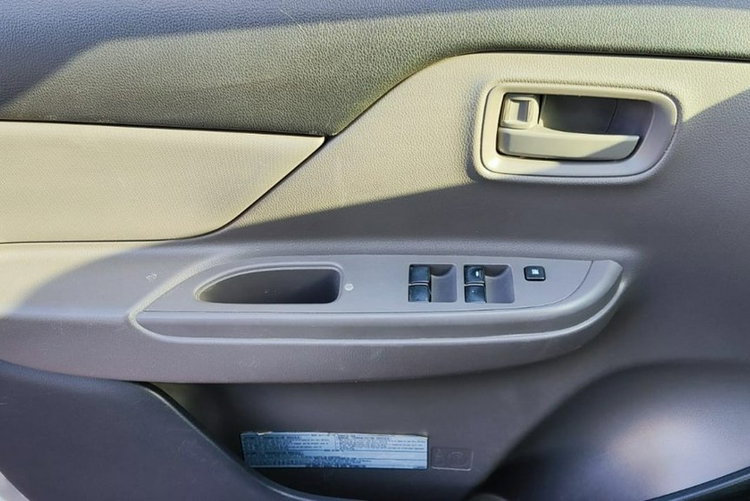 Mitsubishi L200 zdjęcie 20