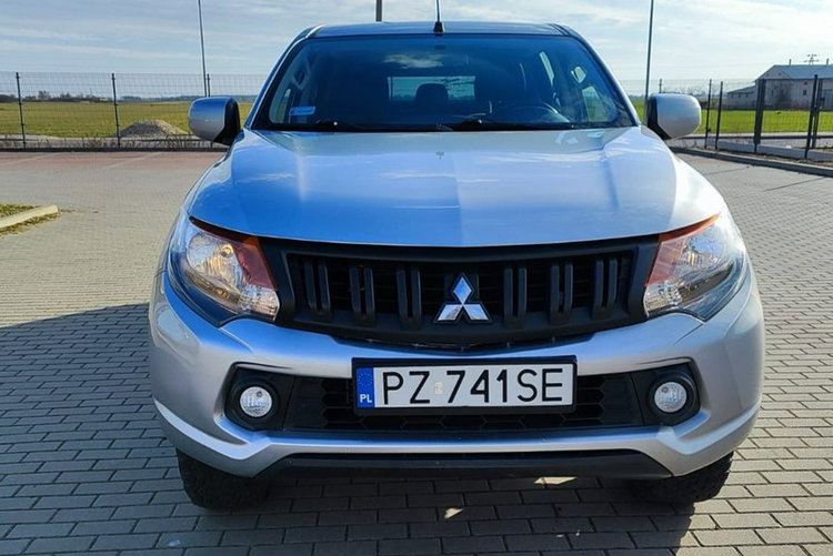 Mitsubishi L200 zdjęcie 3