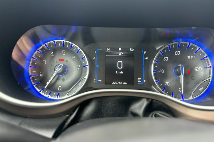 Chrysler Pacifica FV 23% / Zadbany zdjęcie 7