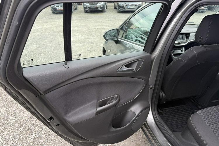 Opel Astra Salon Polska. Serwis ASO. Bezwypadkowy zdjęcie 11