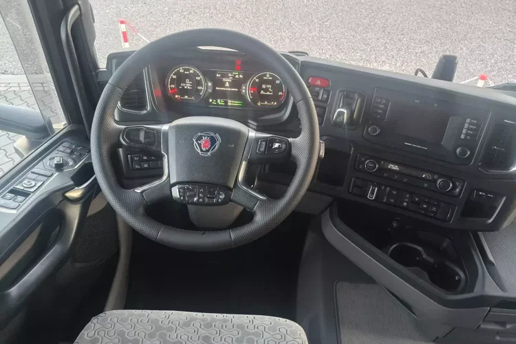 Scania R450 / EURO 6 BEZ EGR / RETARDER / STANDARD / AUTOMAT / zdjęcie 25