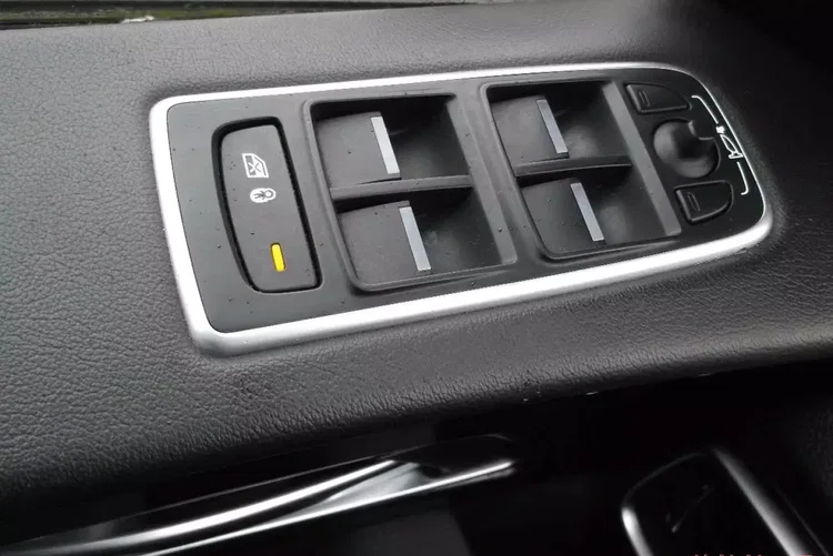 Jaguar f-pace zdjęcie 13