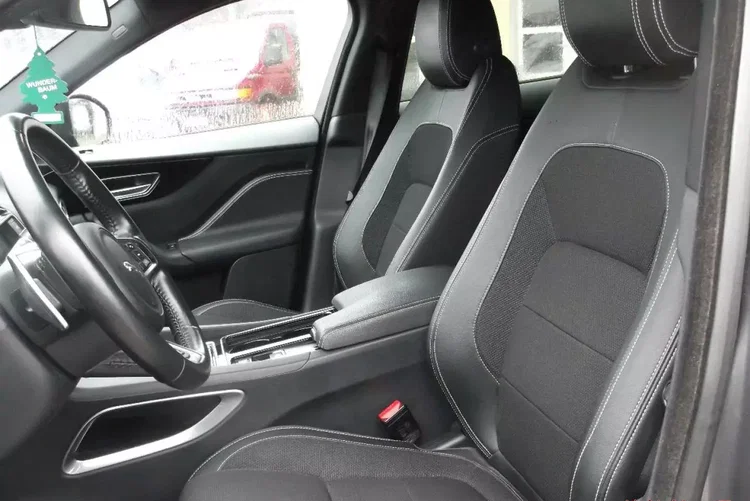 Jaguar f-pace zdjęcie 15