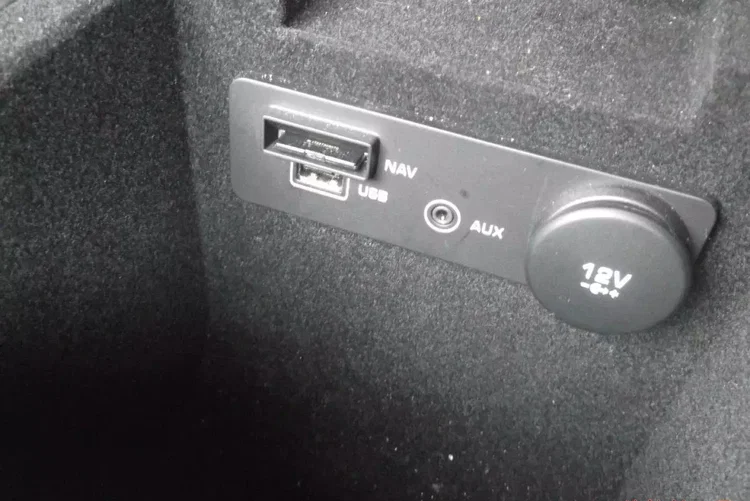 Jaguar f-pace zdjęcie 23