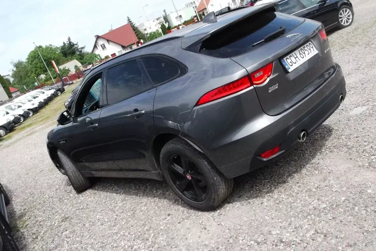 Jaguar f-pace zdjęcie 31