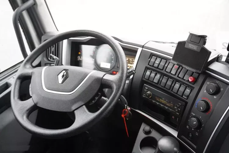 Renault D210 12T / Chłodnia Bitemperatura / 10 sztuk zdjęcie 21