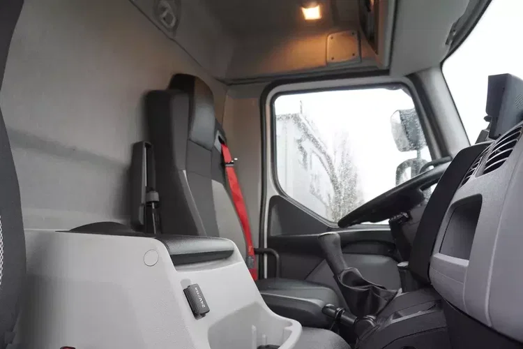 Renault D210 12T / Chłodnia Bitemperatura / 10 sztuk zdjęcie 26