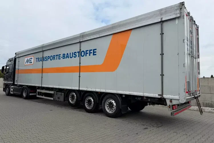 KNAPEN K100, Ruchoma podłoga 92m3, Podłoga 10 mm zdjęcie 1