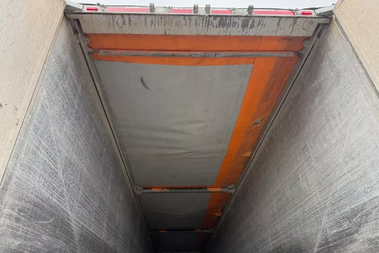 KNAPEN K100, Ruchoma podłoga 92m3, Podłoga 10 mm zdjęcie 11