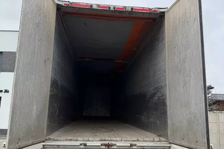 KNAPEN K100, Ruchoma podłoga 92m3, Podłoga 10 mm zdjęcie 13