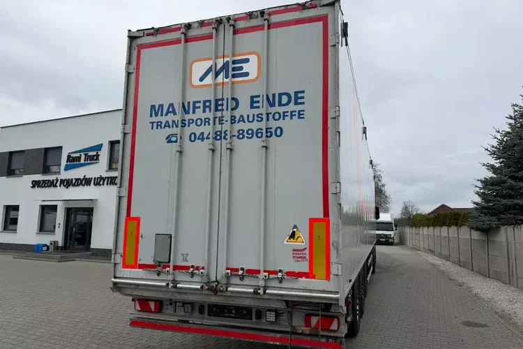 KNAPEN K100, Ruchoma podłoga 92m3, Podłoga 10 mm zdjęcie 2