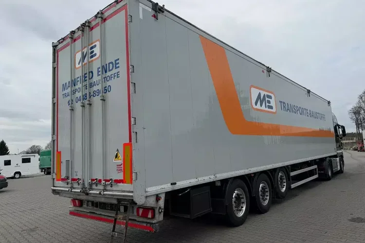 KNAPEN K100, Ruchoma podłoga 92m3, Podłoga 10 mm zdjęcie 6