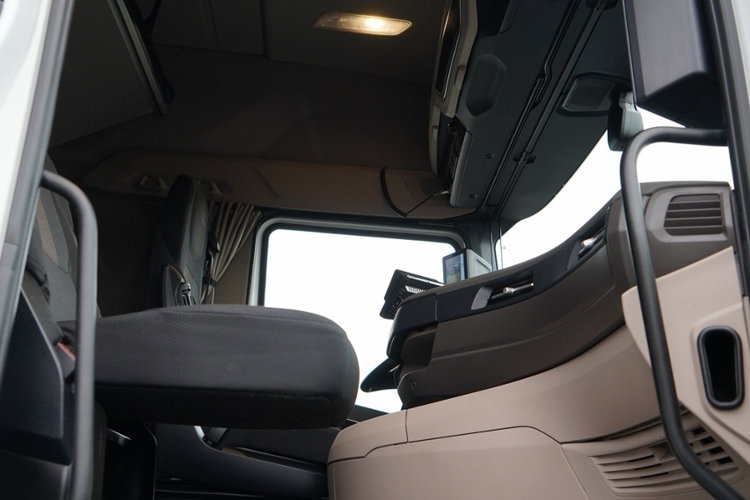 DAF XG 480 / OPONY 100%  / POLSKI SALON / PO KONTRAKCIE SERWISOWYM zdjęcie 36