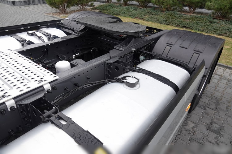 Volvo FH 500 / I-SAVE / KLIMATYZACJA POSTOJOWA / I-SHIFT / ALUFELGI zdjęcie 12