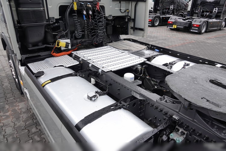 Volvo FH 500 / I-SAVE / KLIMATYZACJA POSTOJOWA / I-SHIFT / ALUFELGI zdjęcie 13