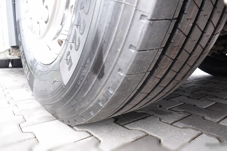 Volvo FH 500 / I-SAVE / KLIMATYZACJA POSTOJOWA / I-SHIFT / ALUFELGI zdjęcie 18