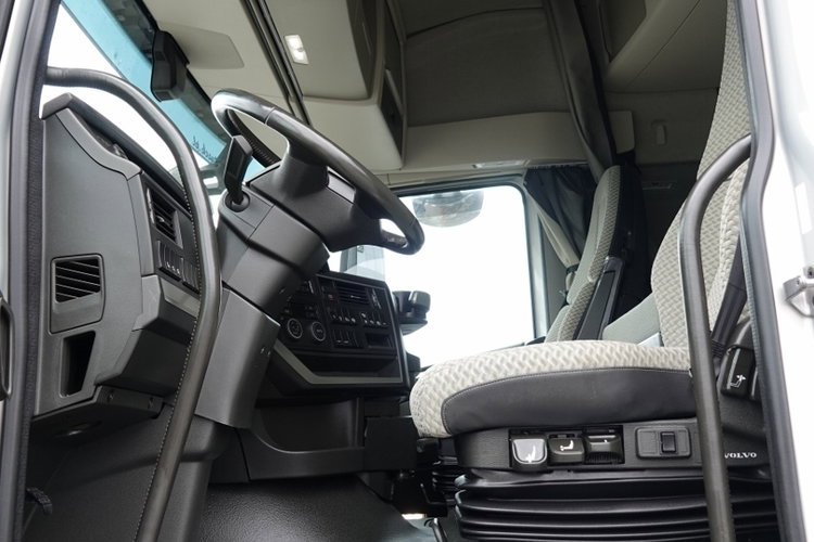 Volvo FH 500 / I-SAVE / KLIMATYZACJA POSTOJOWA / I-SHIFT / ALUFELGI zdjęcie 23