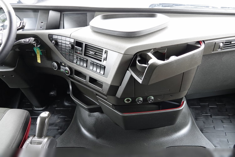 Volvo FH 500 / KLIMATYZACJA POSTOJOWA / I-SHIFT /  zdjęcie 30