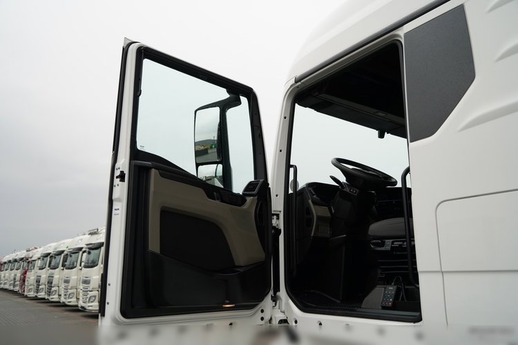 MAN TGX 18.480 / GM / RETARDER / KLIMA POSTOJOWA / NAVI zdjęcie 23