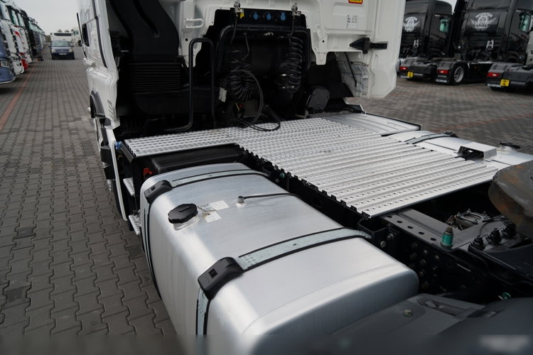 MAN TGX 18.480 / GM / RETARDER / KLIMA POSTOJOWA / NAVI zdjęcie 14