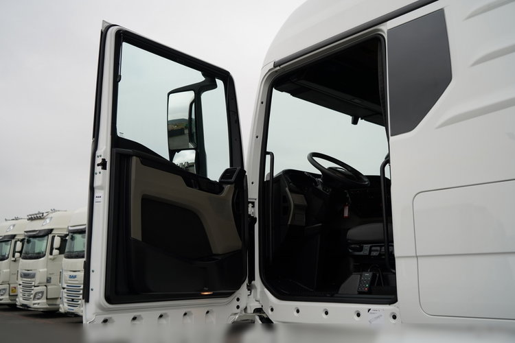 MAN TGX 18.480 / GM / RETARDER / KLIMA POSTOJOWA / NAVI zdjęcie 23