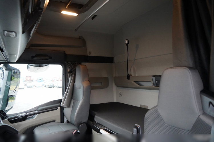 MAN TGX 18.480 / GM / RETARDER / KLIMA POSTOJOWA / NAVI zdjęcie 26