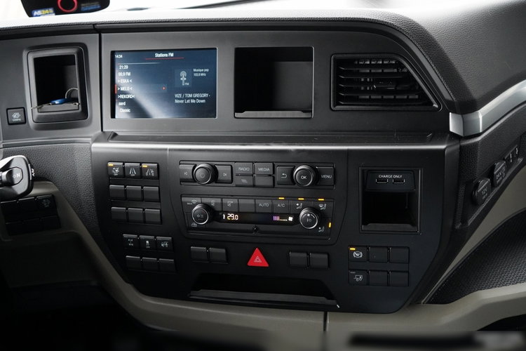 MAN TGX 18.480 / GM / RETARDER / KLIMA POSTOJOWA / NAVI zdjęcie 31