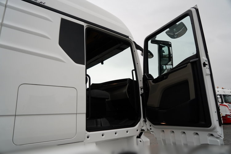 MAN TGX 18.480 / GM / RETARDER / KLIMA POSTOJOWA / NAVI zdjęcie 40