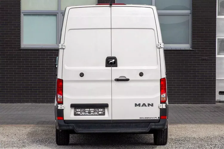 MAN TGE 7-osób BRYGADÓWKA długi L4H2 AUTOMAT zdjęcie 8