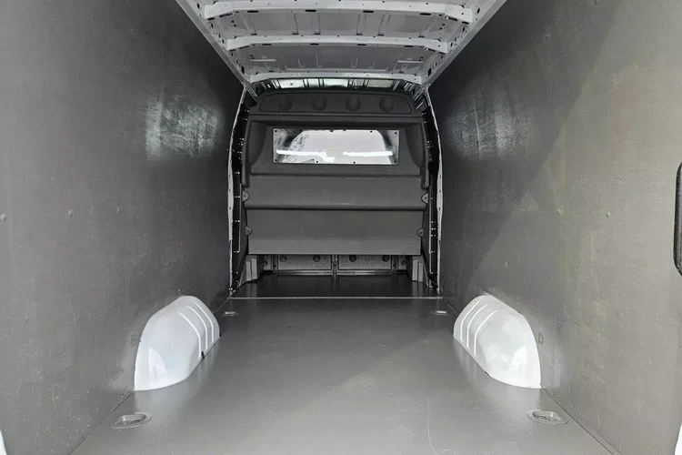 Renault Master L4H2 119999zł Netto Brygadówka 7 osób 2.3 dCi/145KM zdjęcie 18