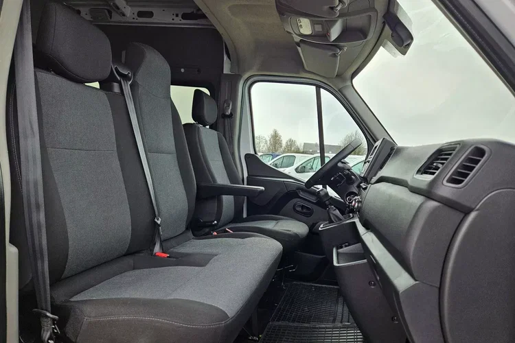 Renault Master L4H2 119999zł Netto Brygadówka 7 osób 2.3 dCi/145KM zdjęcie 27